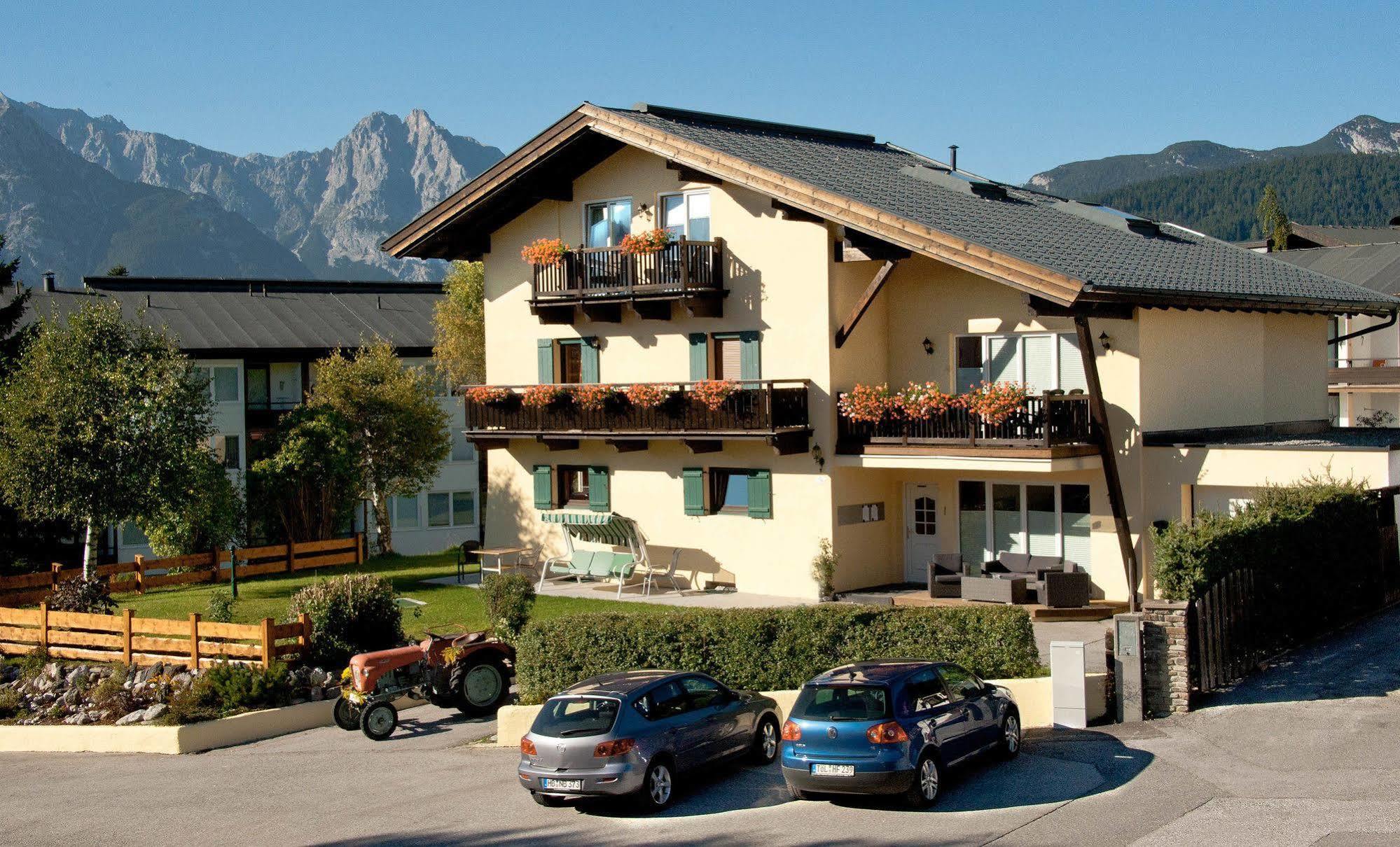 Alpenlandhaus Menardi Зеефельд в Тироле Экстерьер фото
